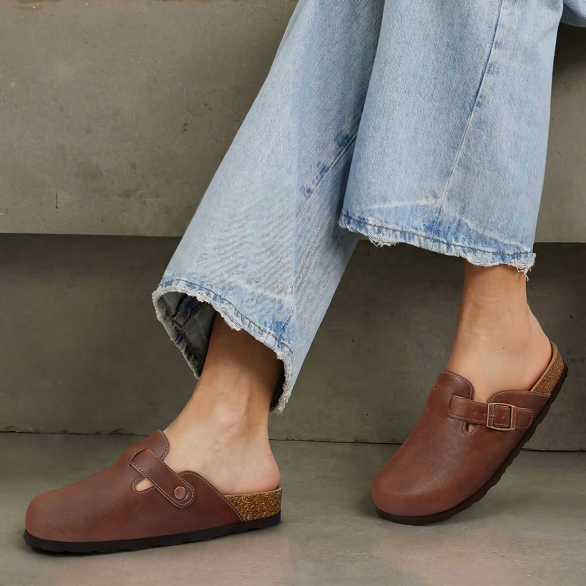 Comwarm Vegan Leather Clogs for Womens Mens, Cork Footbed Potato Slip On Shoes for Women with Arch Support