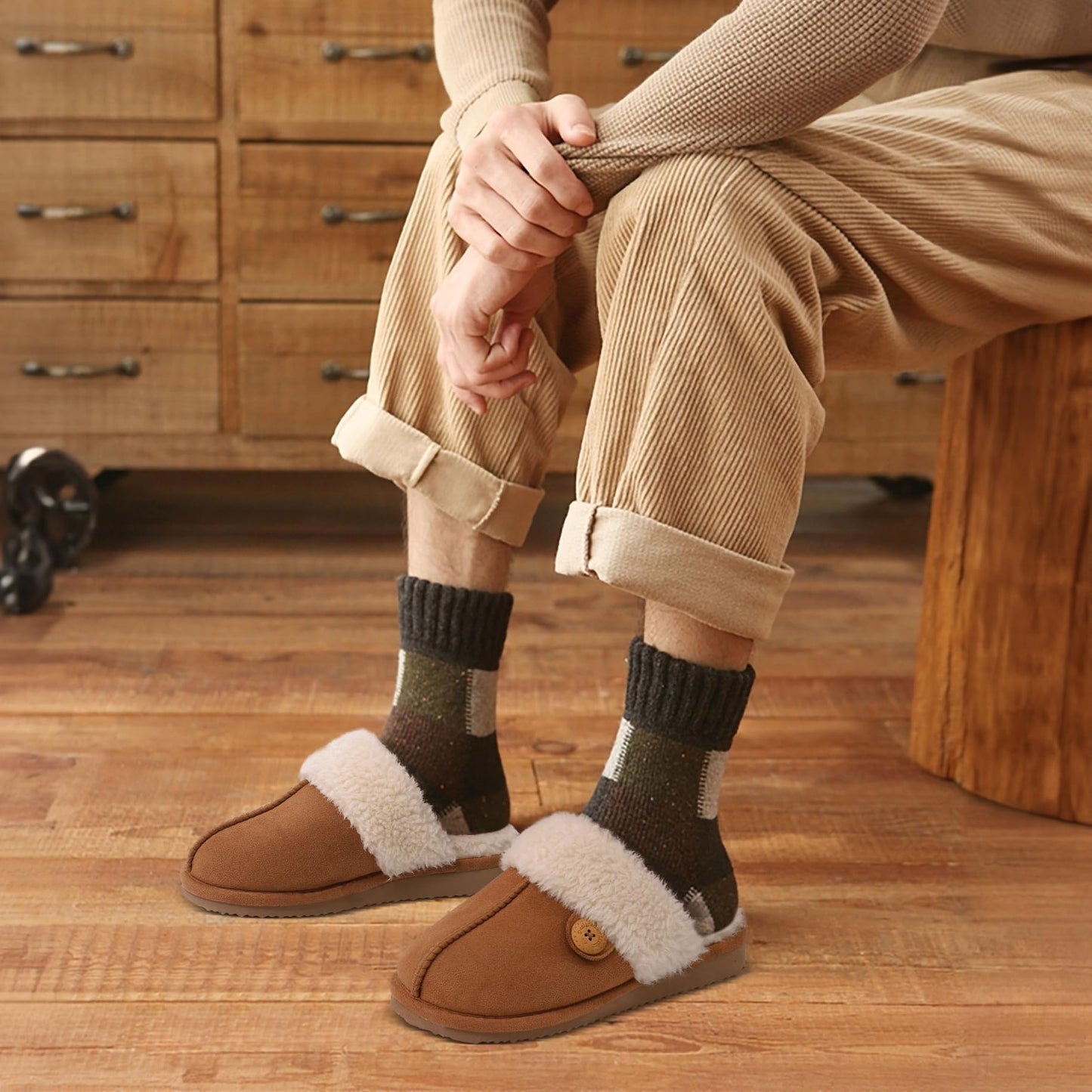 Comwarm Fuzzy Slippers for Women Memory Foam Winter Warm House Shoes Indoor Outdoor